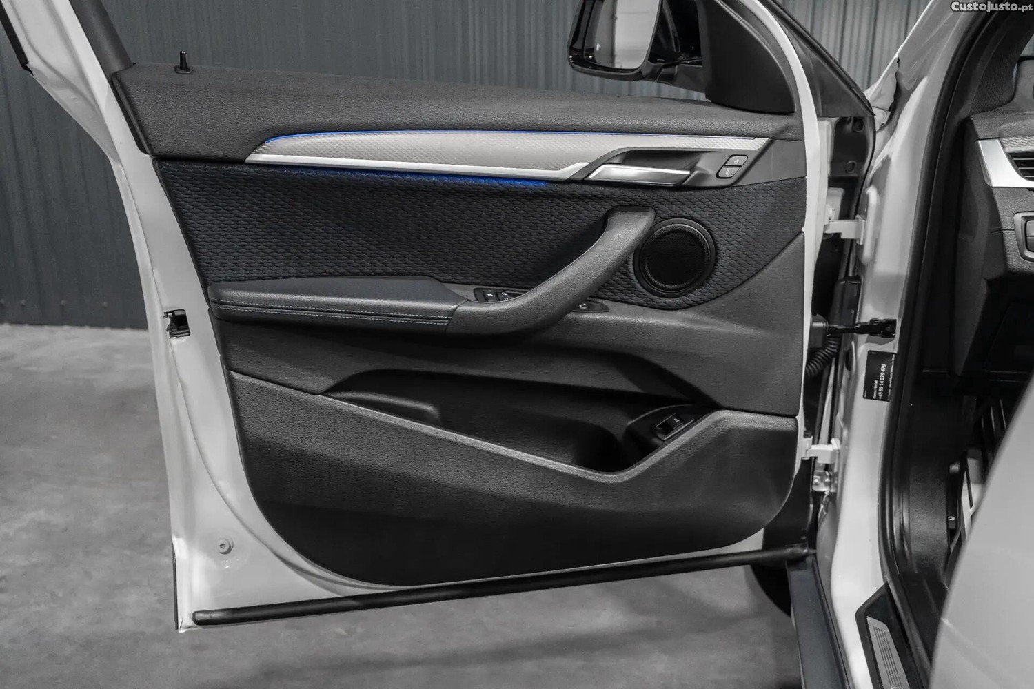 BMW X2 18 i sDrive Auto Pack M — fotografia 10