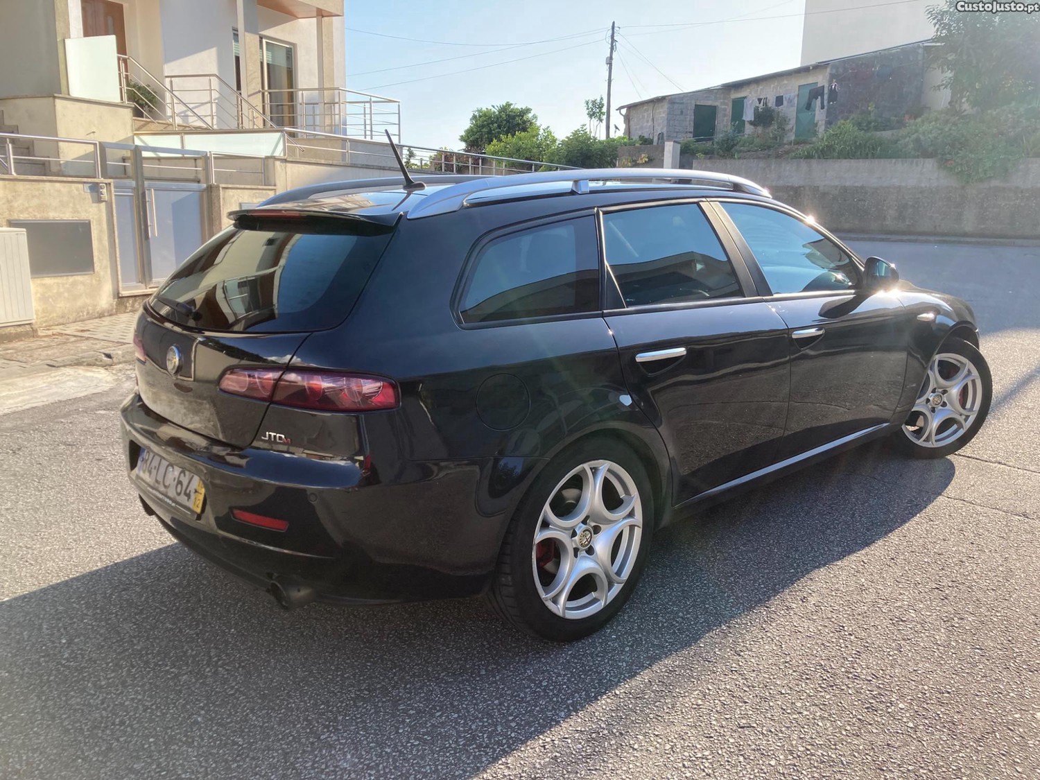Alfa Romeo 159 Sportwagon - 10 — photo 2