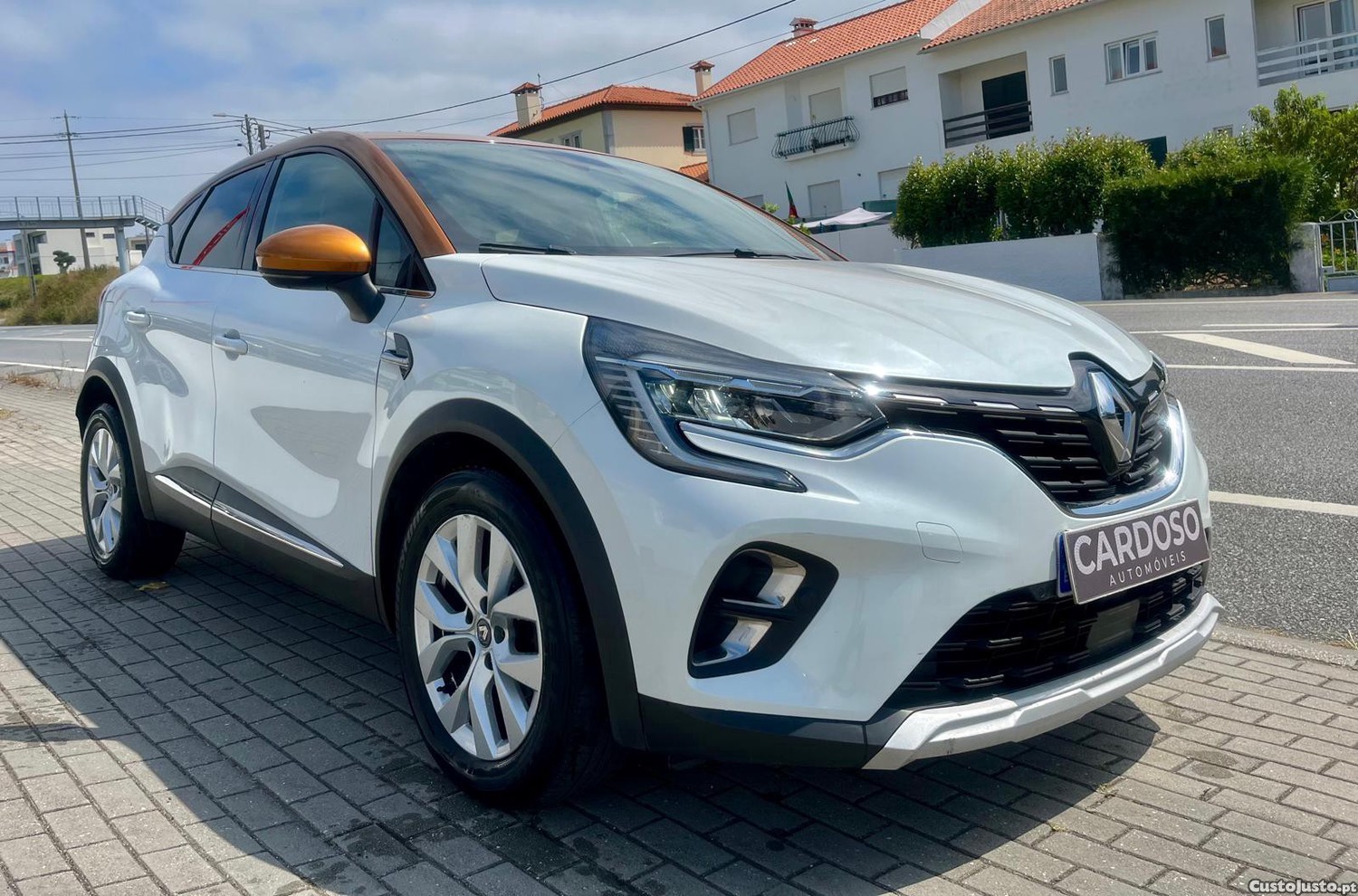 Renault Captur 1.3 TCE Exclusive EDC — fotografia 3