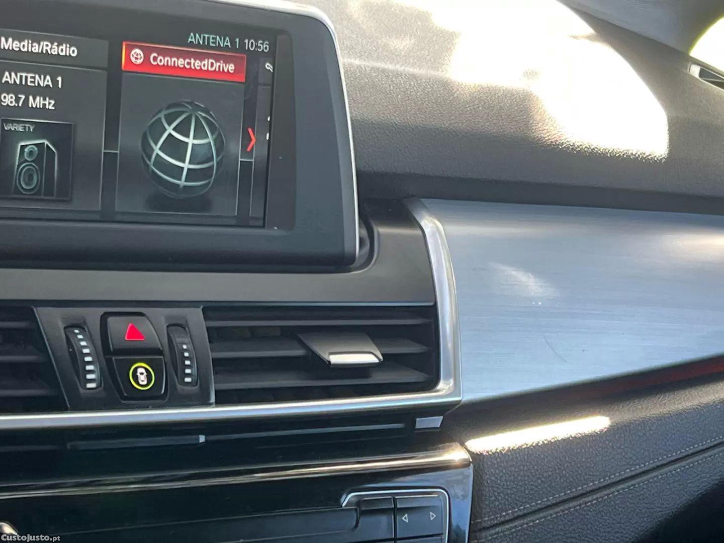 BMW 216 Active Tourer D line sport auto — fotografia 7
