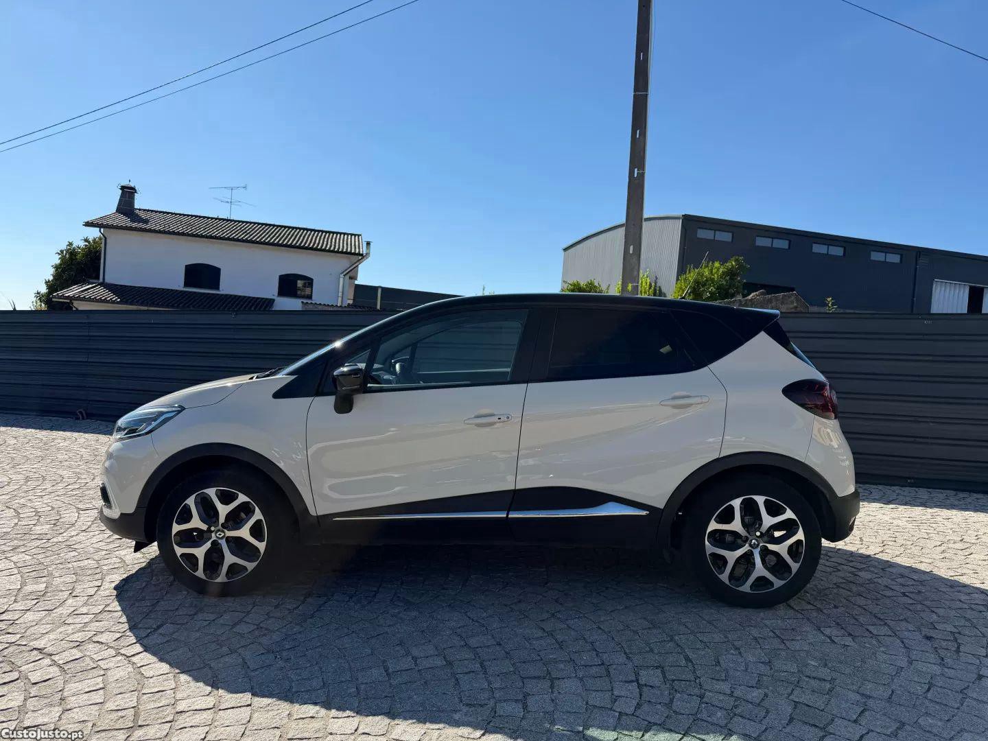 Renault Captur 0.9 tce exclusive — photo 2