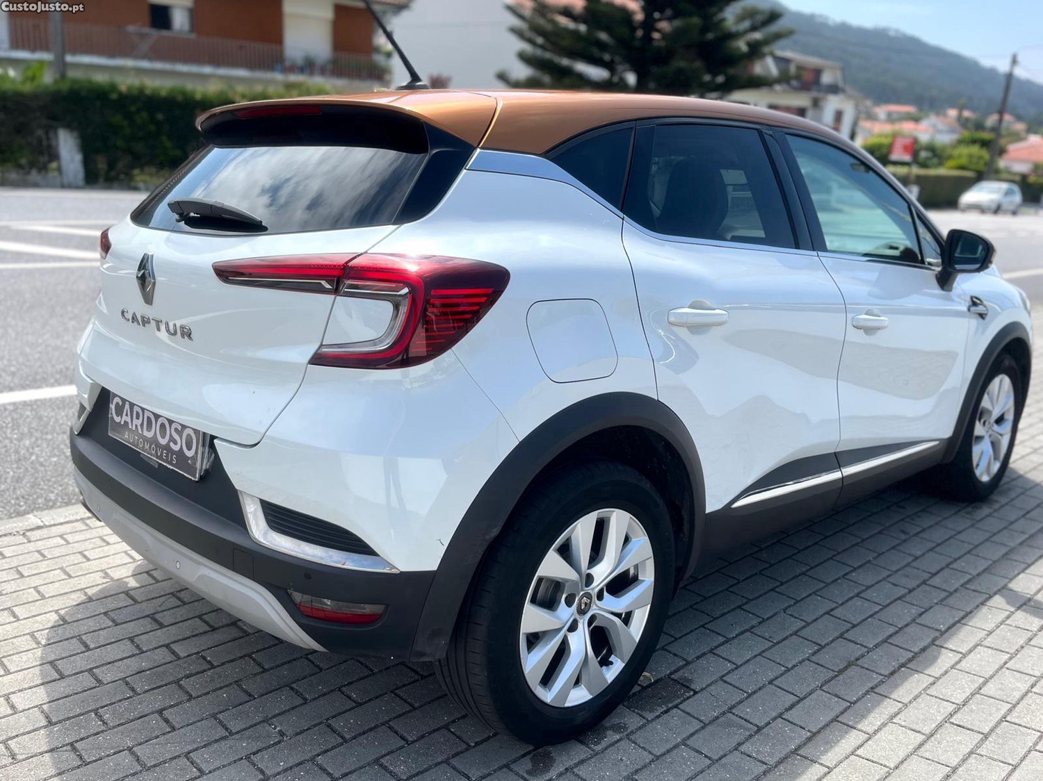 Renault Captur 1.3 TCE Exclusive EDC — fotografia 5