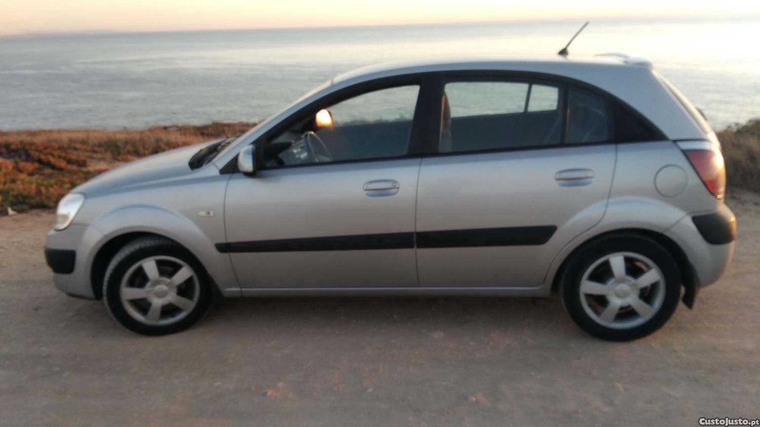 Kia Rio 1.5 Crdi — fotografia 3
