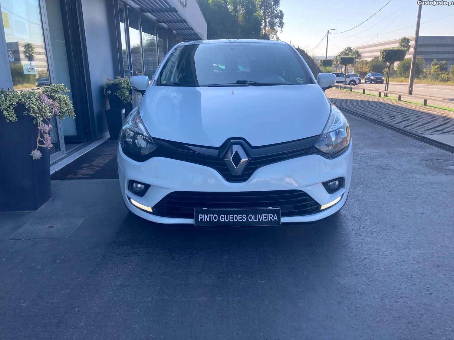 Renault Clio dCi 90 Dynamique - 18 — photo 2
