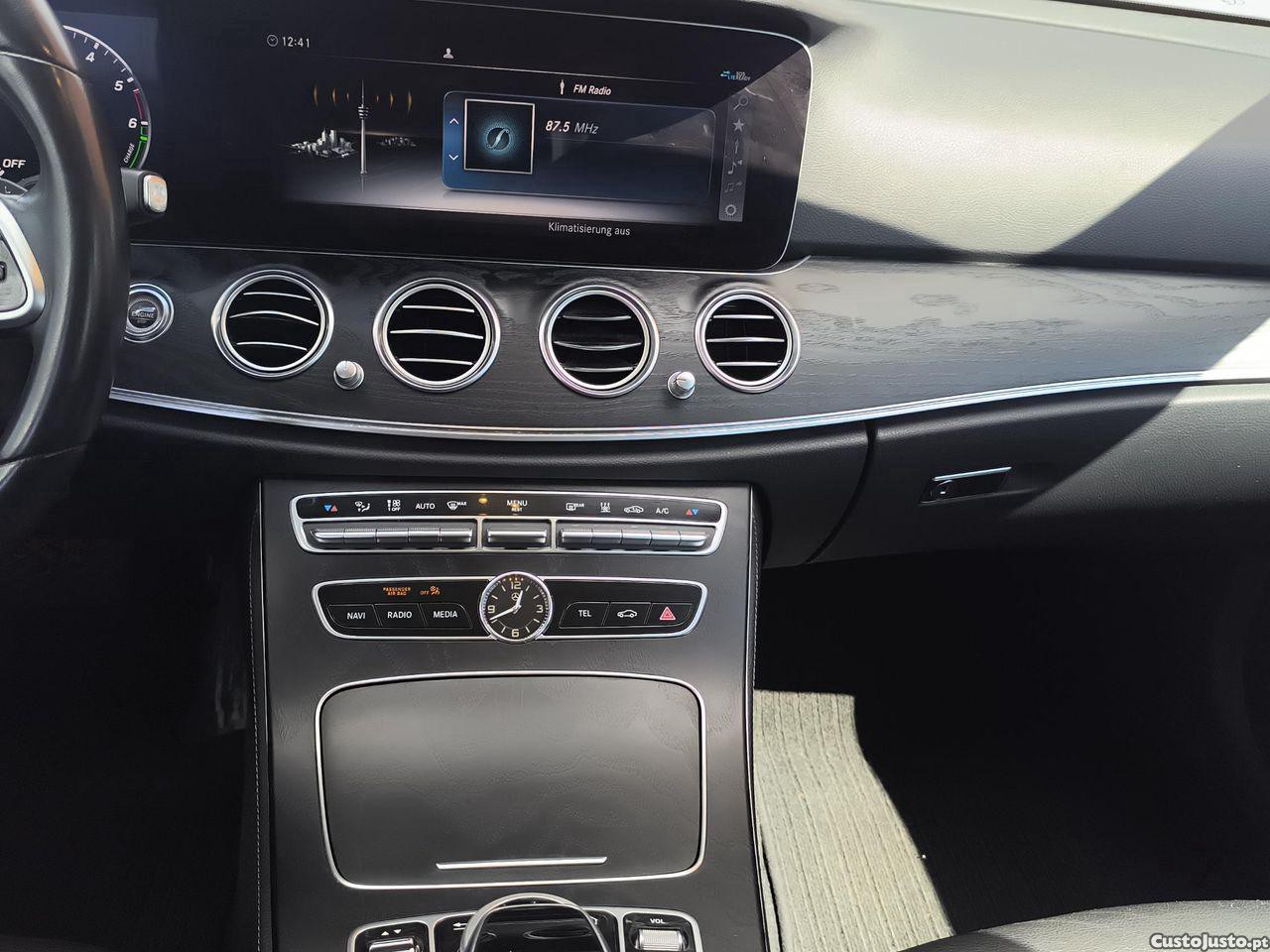 Mercedes-Benz E 300 de 9G-TRONIC AMG Line — fotografia 7