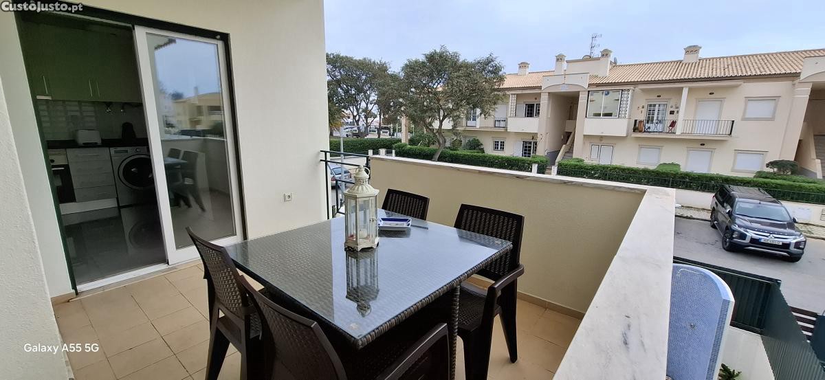 Apartamento T2 Lyana, com AC e Wifi a 550m da Praia