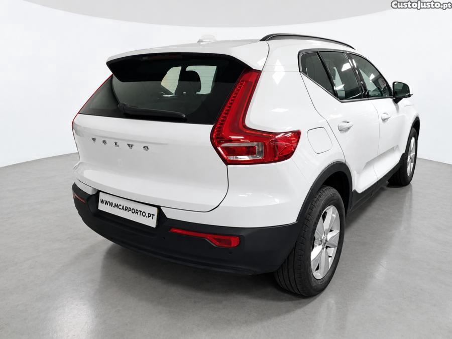 Volvo XC40 2.0 D3 Momentum Gear - 18 — photo 4