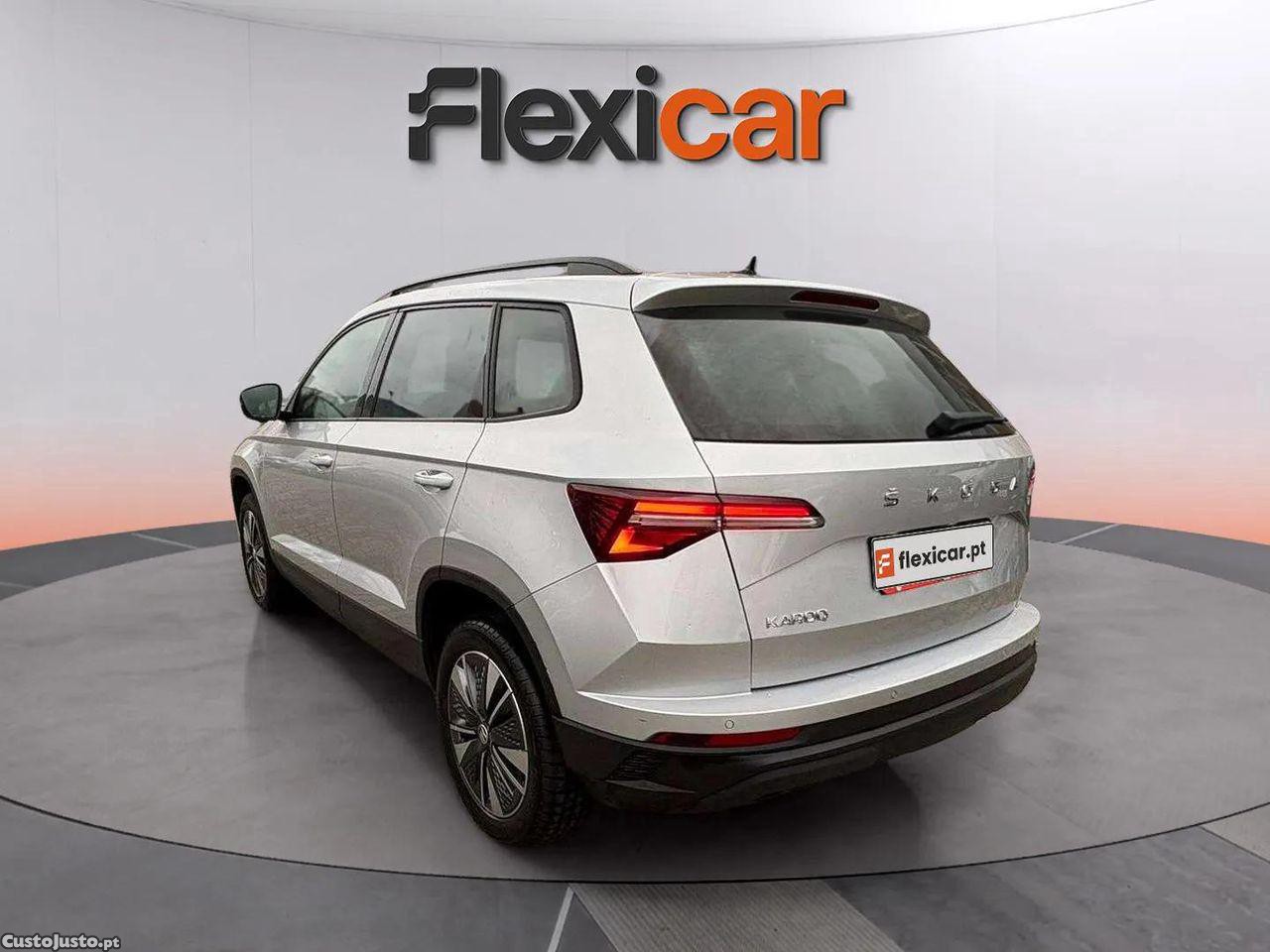 Skoda Karoq 1.0 TSI — fotografia 13