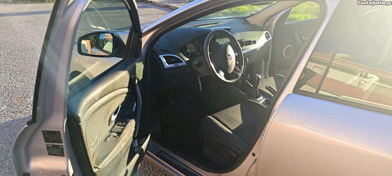 Renault Mégane III 1.5dci 90cv — photo 3