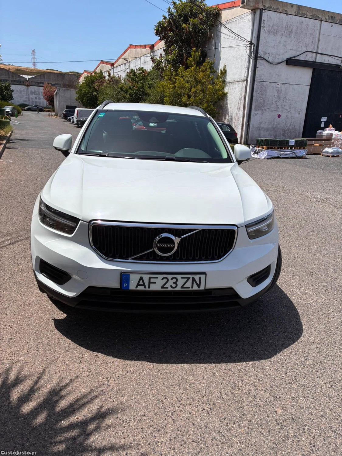Volvo XC40 T2 - 21 — photo 2
