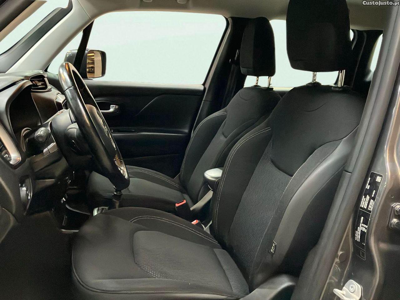 Jeep Renegade 1.0 T Longitude — fotografia 9
