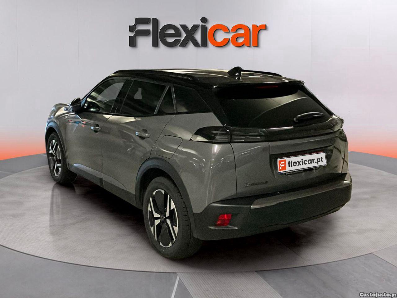 Peugeot 2008 50 kWh GT - 24 — photo 3