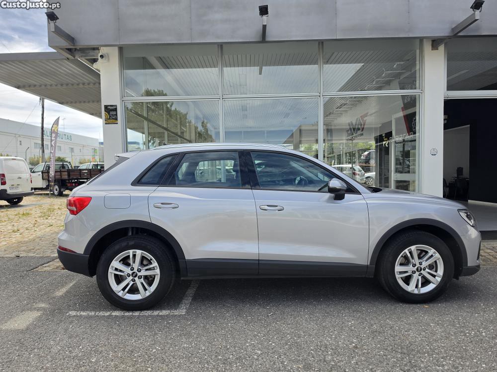 Audi Q3 45 TFSIe S Tronic — fotografia 16