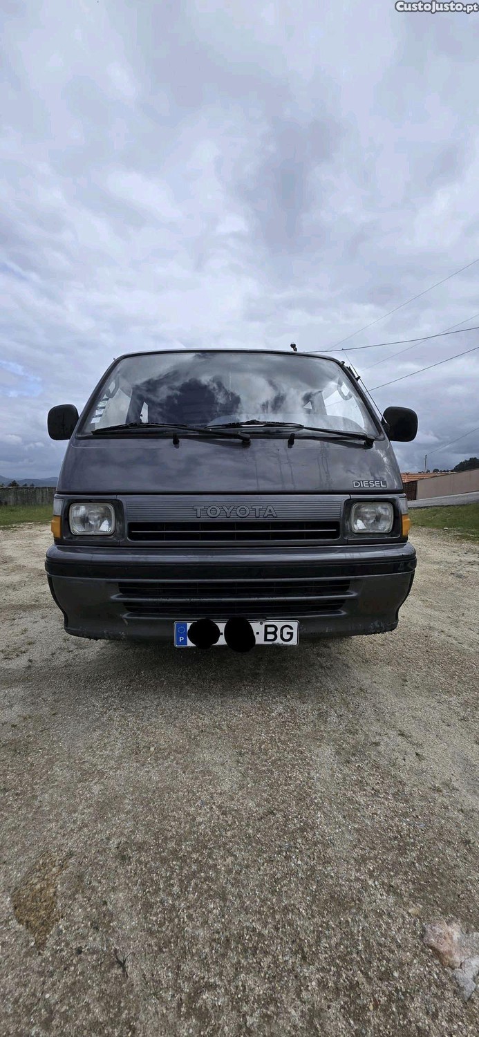 Toyota Hiace 2.4 D 9 lugares — fotografia 8