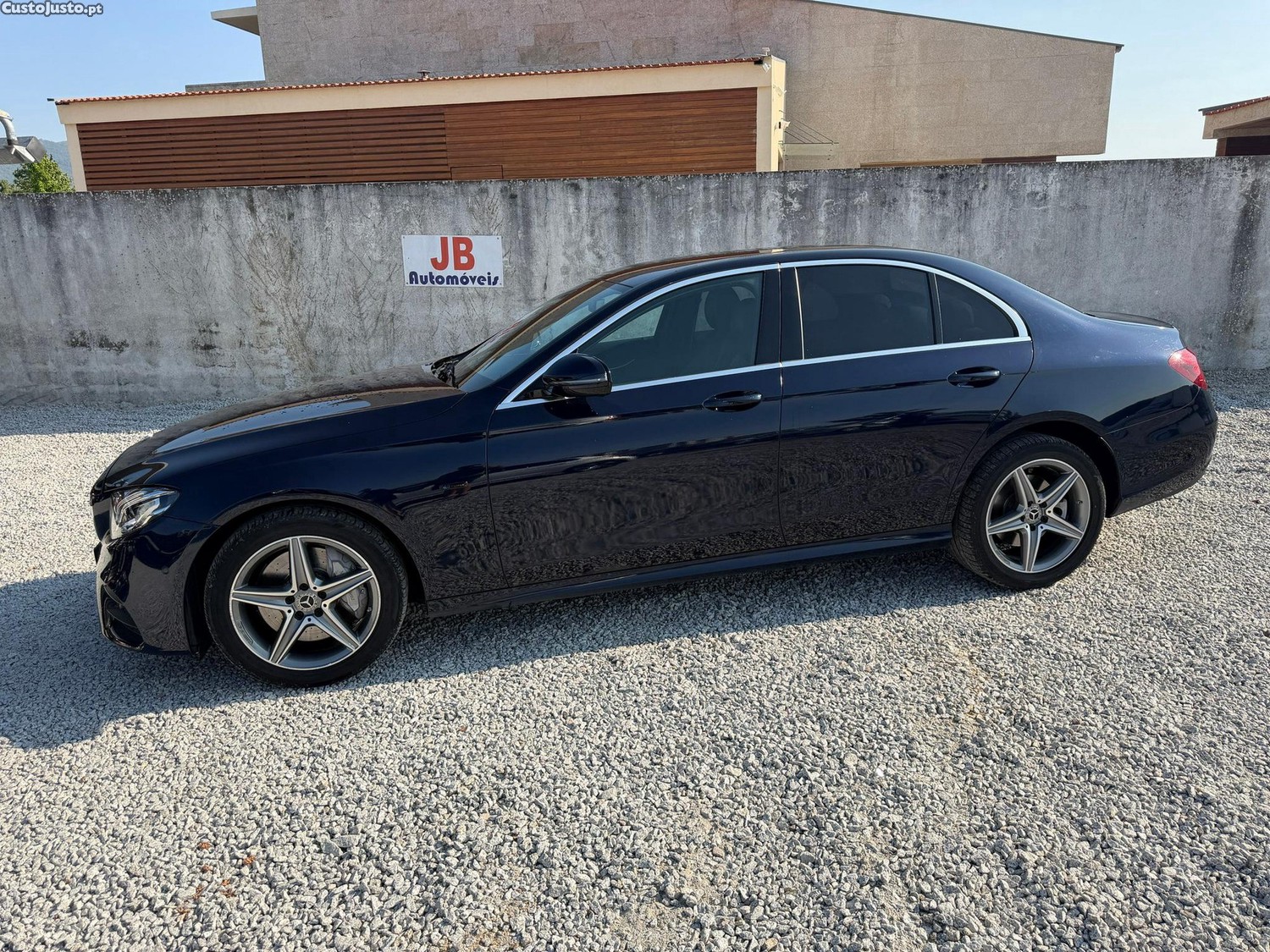 Mercedes-Benz E 300 de AMG Line — fotografia 11
