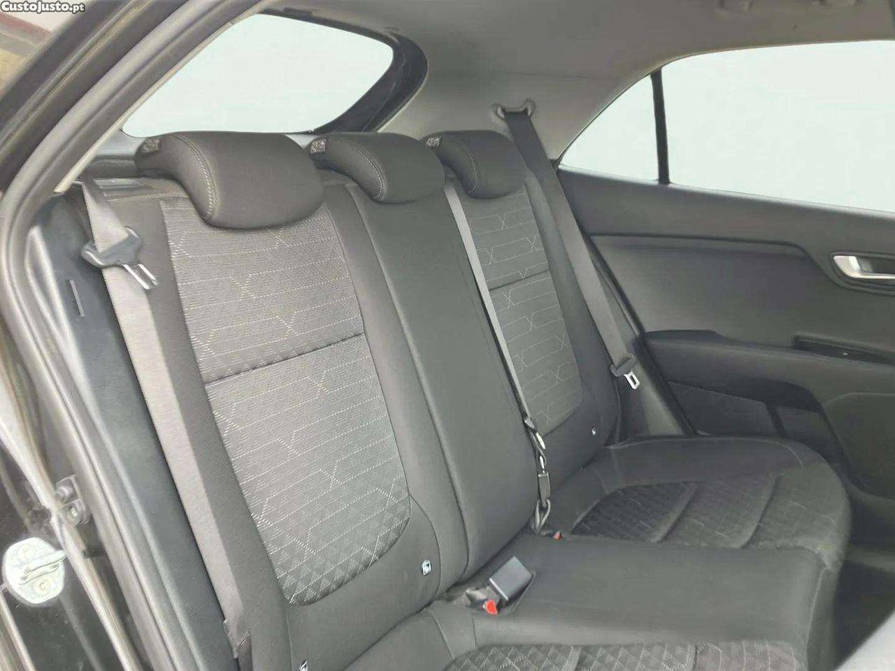 Kia Rio 1.0 T-GDi Wave — fotografia 11
