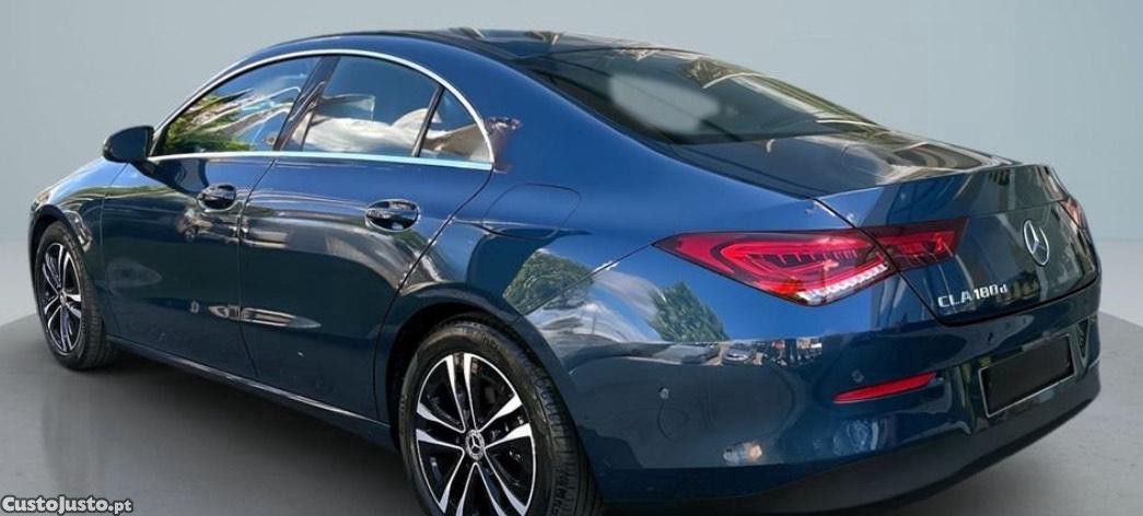 Mercedes-Benz CLA 180 Sedan AMG — fotografia 5