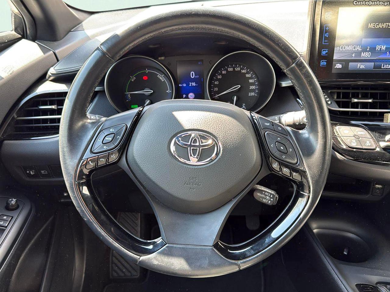 Toyota C-HR 1.8 Hybrid Comfort — fotografia 9
