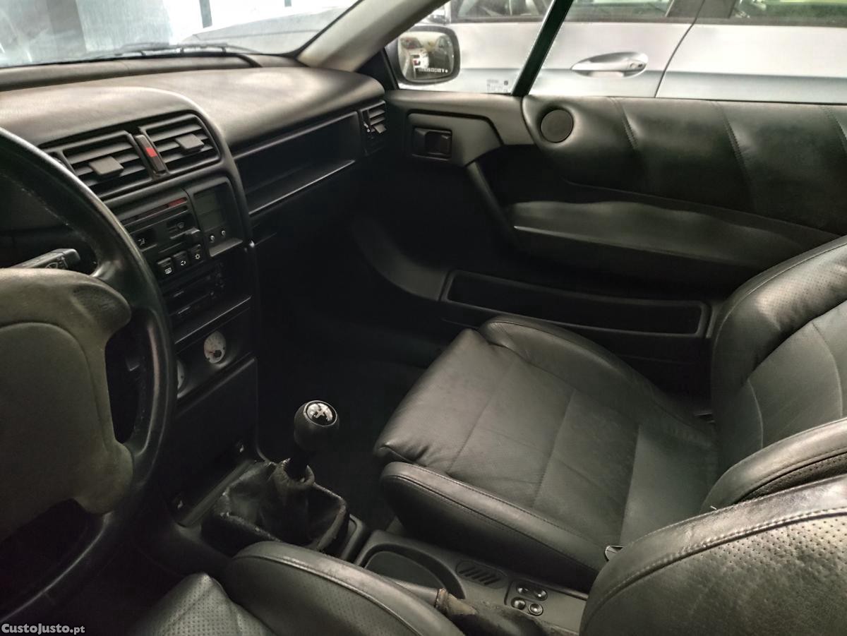 Opel Calibra 2.0 i 16v — fotografia 2