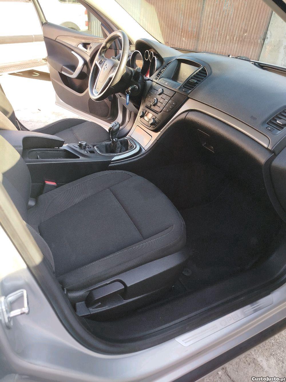 Opel Insignia 2.0cdti sw — fotografia 5