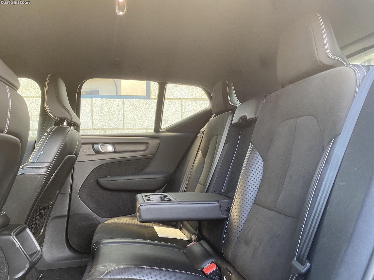 Volvo XC 40 R-Design AWD 190Cv — fotografia 3