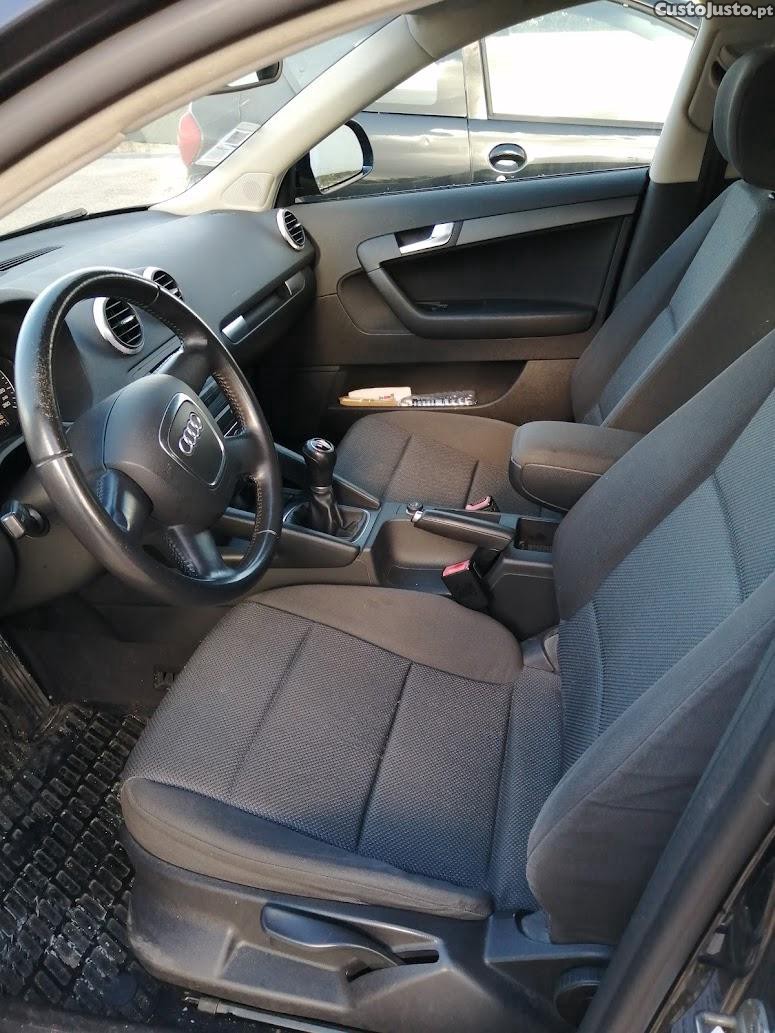 Audi A3 Sportback 1.9 tdi - 09 — photo 5