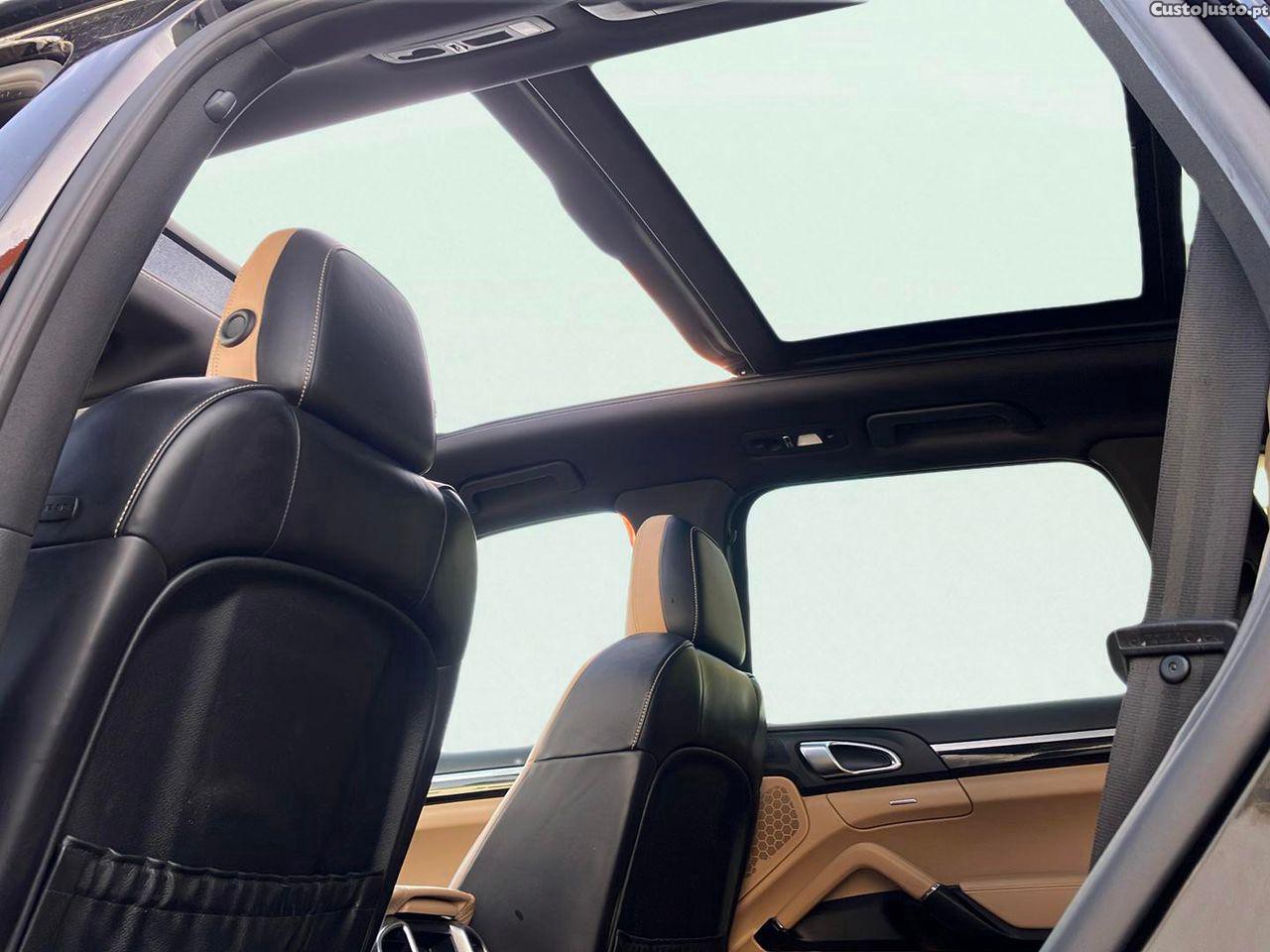Porsche Cayenne S E-Hybrid — fotografia 9