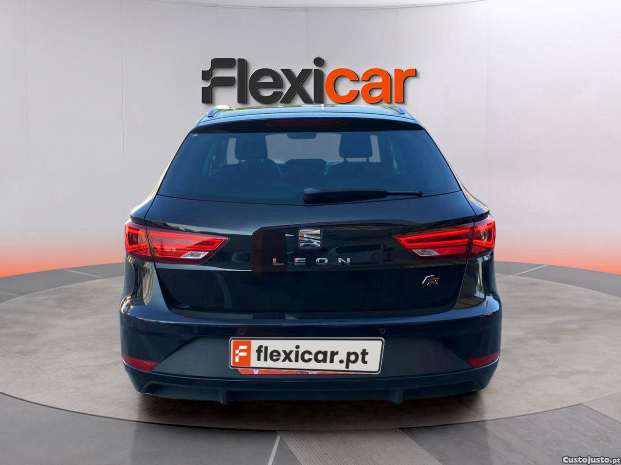 SEAT Leon ST 1.6 TDI FR S/S — fotografia 15