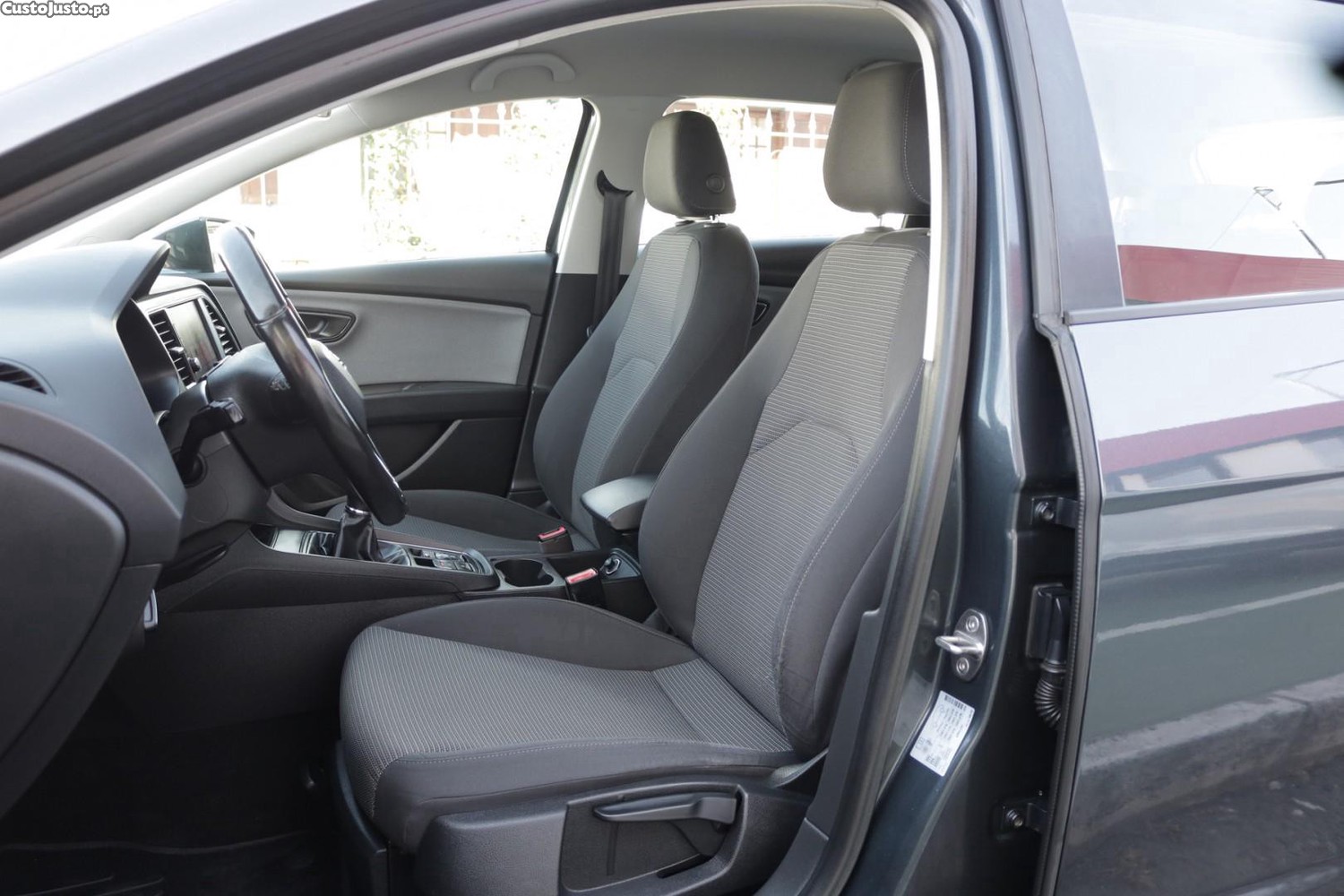 SEAT Leon ST 1.6 TDI Style 115cv — fotografia 43