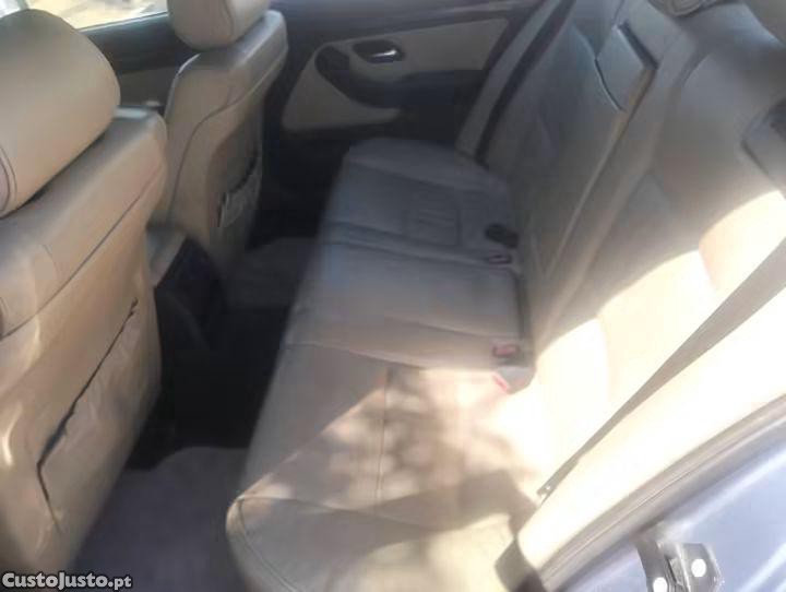 BMW 520 5 - 04 — photo 5