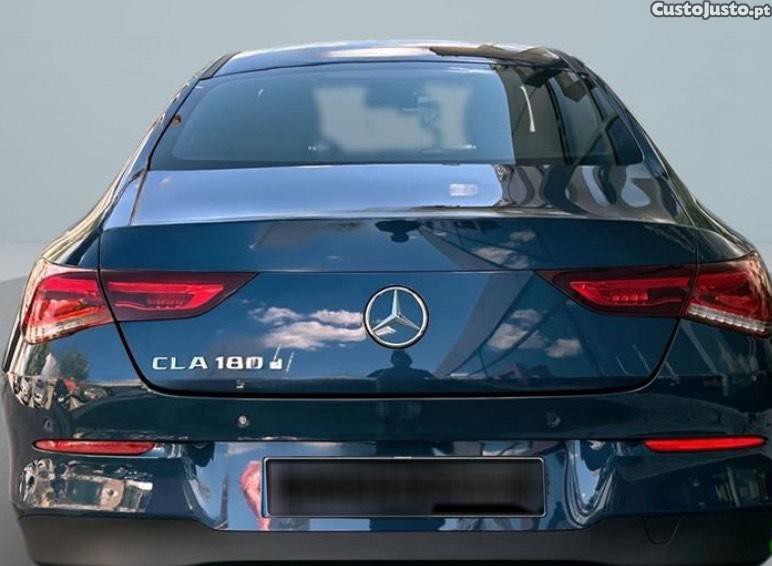 Mercedes-Benz CLA 180 Sedan AMG — fotografia 3