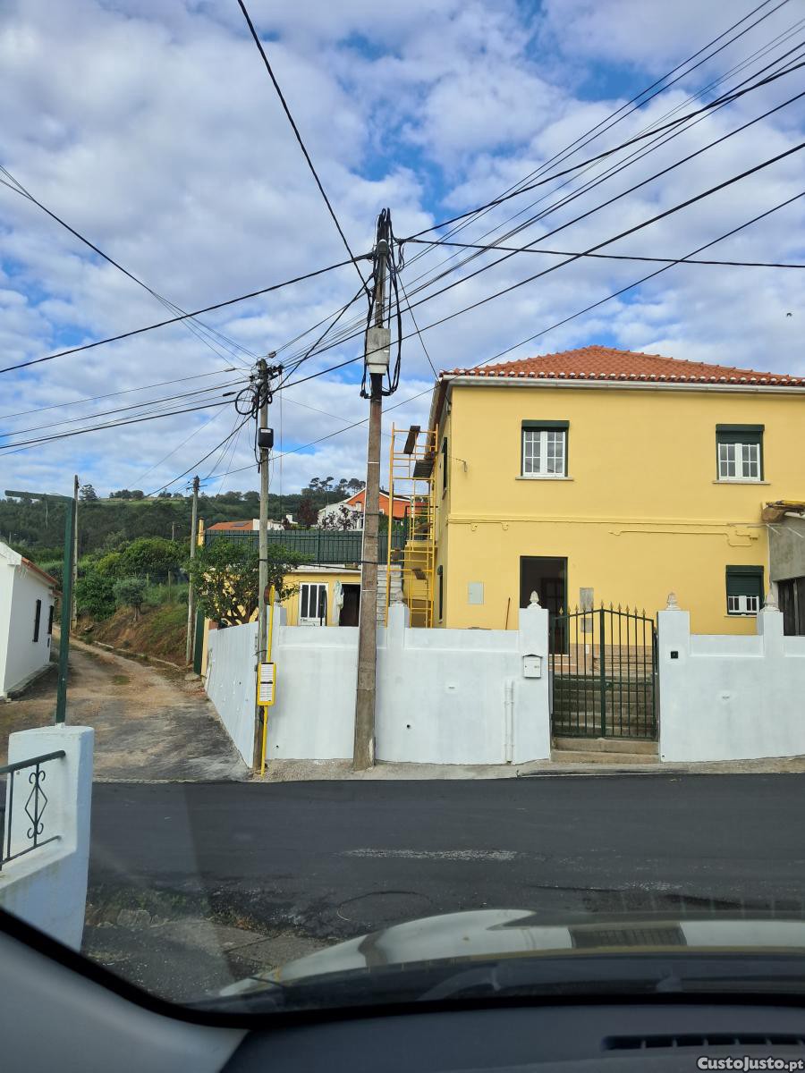 Moradia R/C independente do 1 Piso