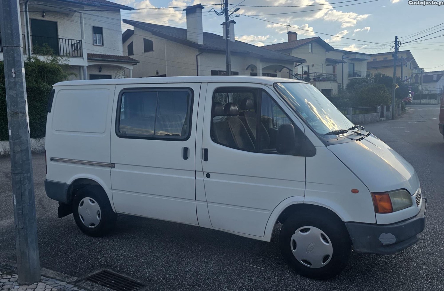 Ford Transit 7 lugares 200 km reais - 99 — photo 3