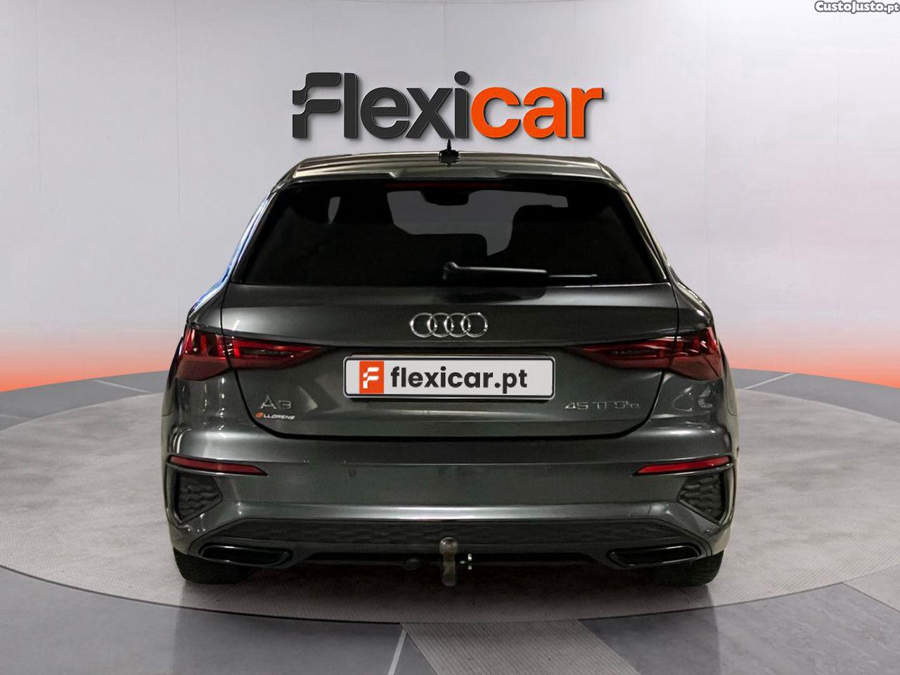 Audi A3 Sportback 45 TFSIe S tronic S line — fotografia 17