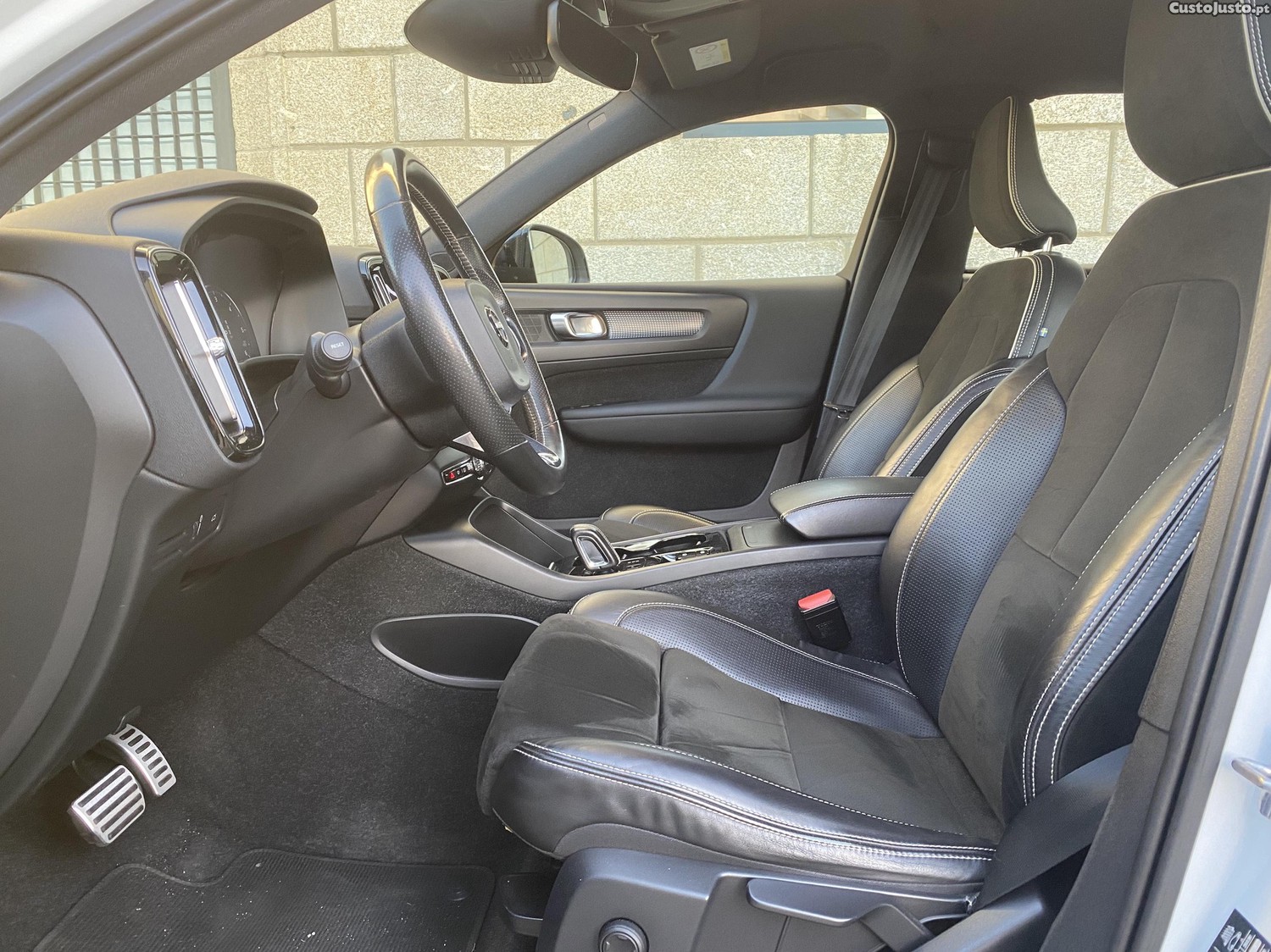 Volvo XC 40 R-Design AWD 190Cv — fotografia 6