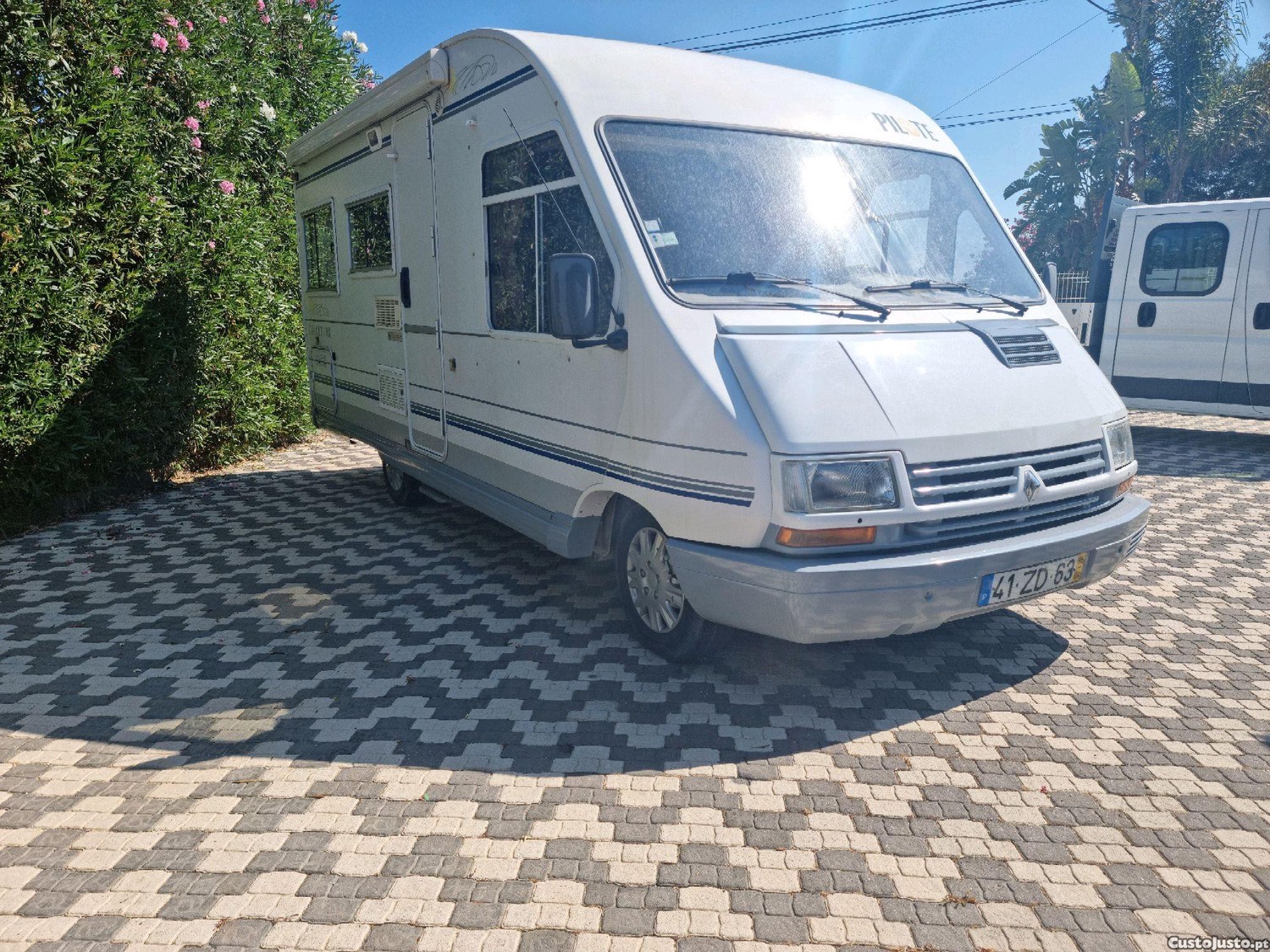 Autocaravana 2.5 D completa bem equipada pilote galaxy72MX