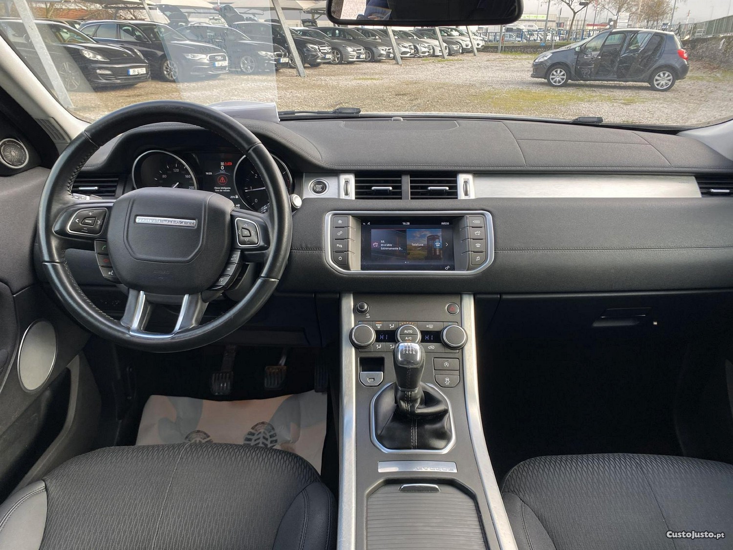 Land Rover Evoque 2.0 eD4 SE — fotografia 9