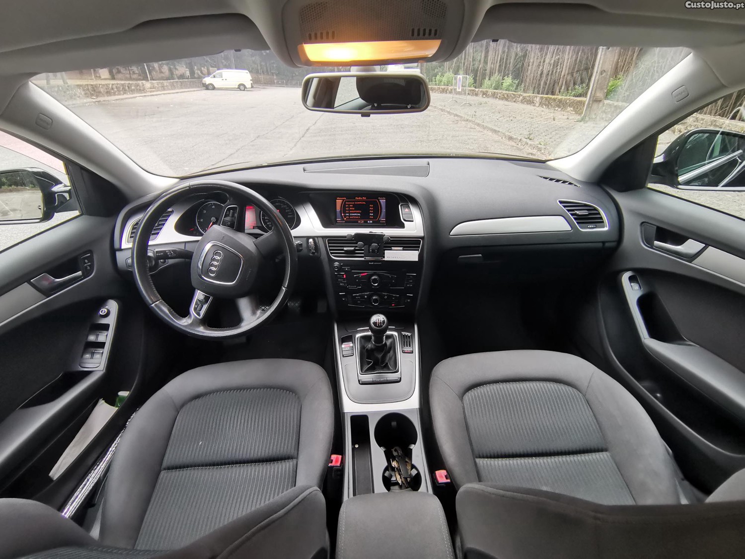 Audi A4 2.0 TDI B8 — fotografia 2
