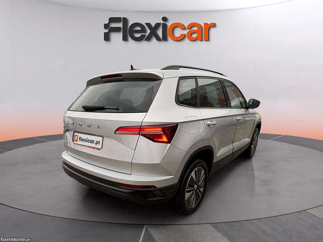 Skoda Karoq 1.0 TSI — fotografia 10