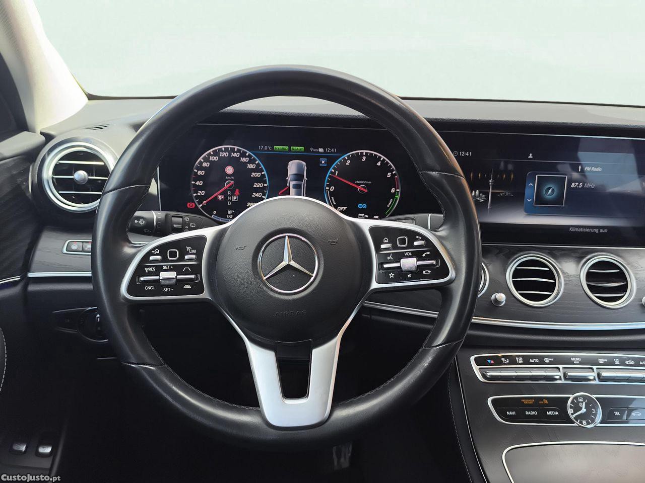 Mercedes-Benz E 300 de 9G-TRONIC AMG Line — fotografia 9