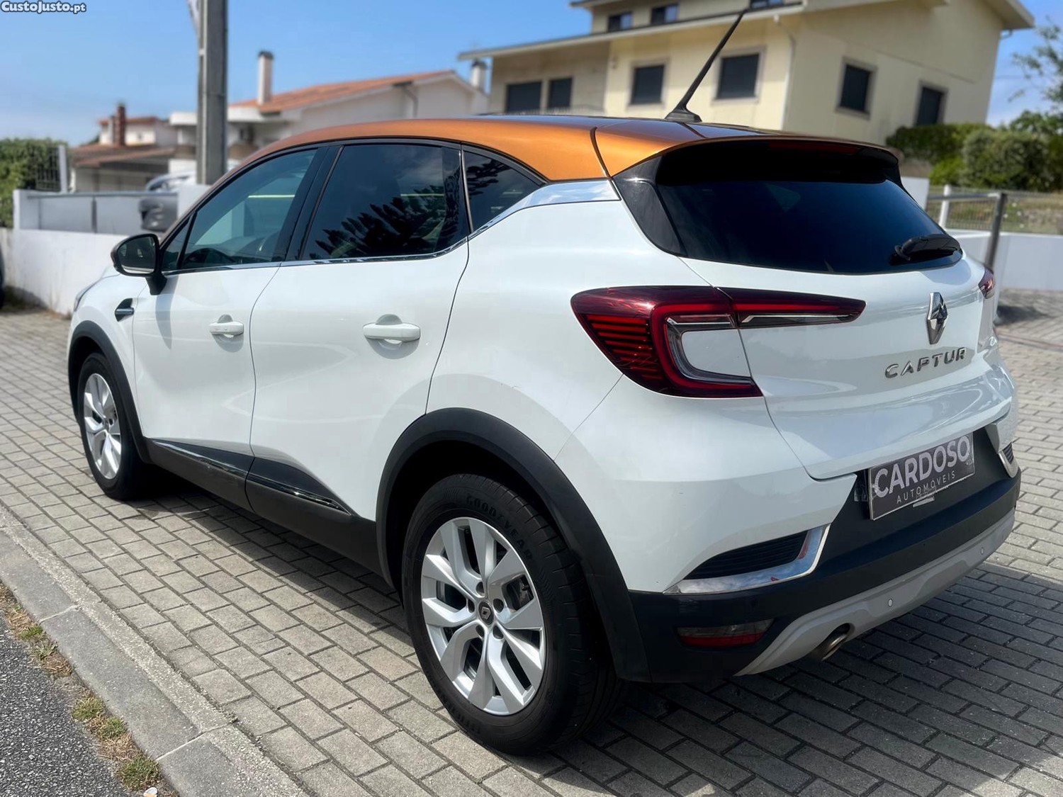 Renault Captur 1.3 TCE Exclusive EDC — fotografia 6