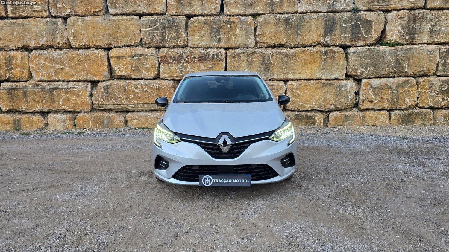 Renault Clio 1.6 E-Tech Exclusive - 23 — photo 5