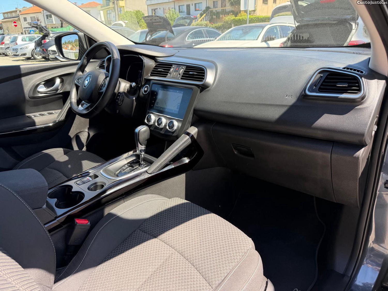 Renault Kadjar 1.3 TCe Intens EDC — fotografia 12