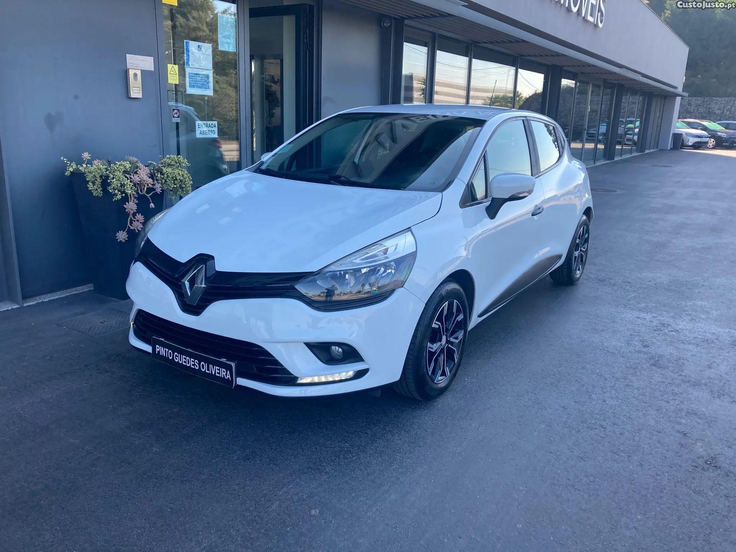 Renault Clio dCi 90 Dynamique - 18 — photo 3