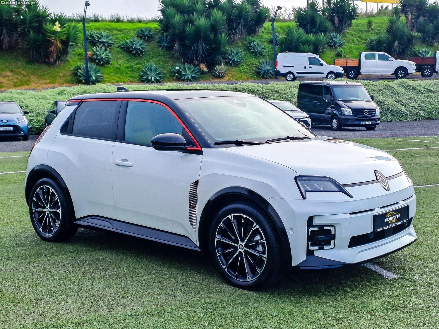 Renault 5 E-TECH 52KWH ICONIC CINQ 150CV ELETRICO 2025 - 25 — photo 3