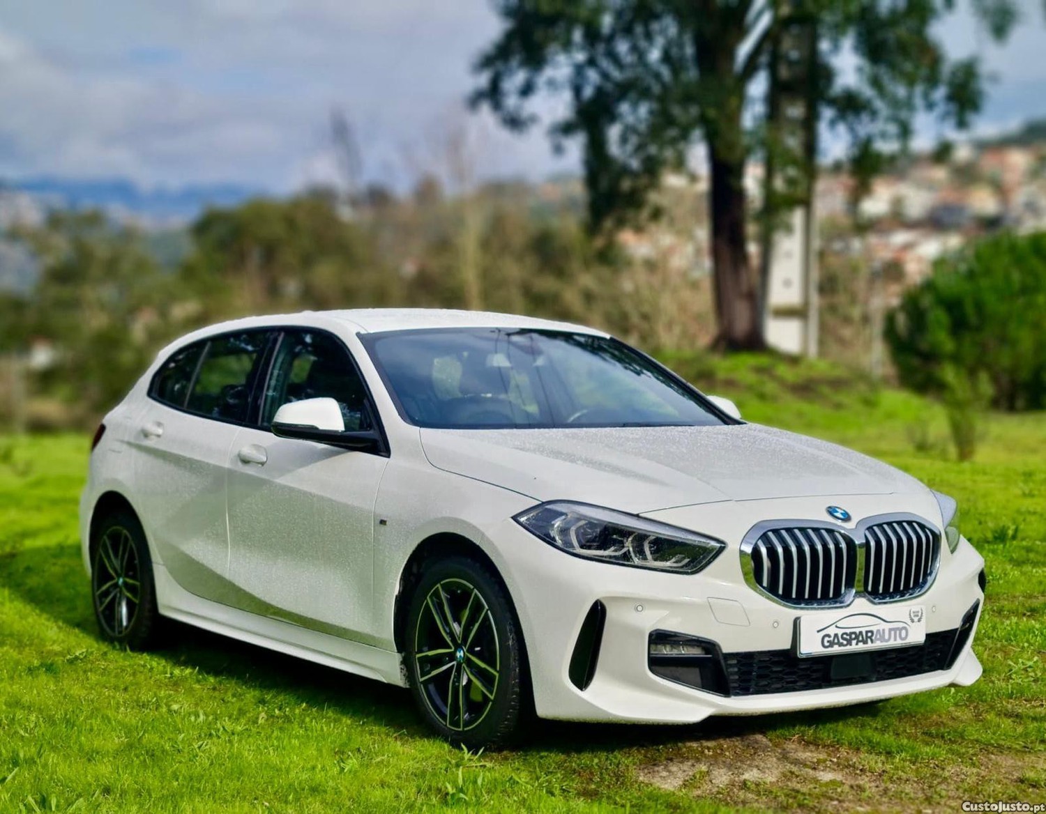 BMW 116 d Pack M NACIONAL - 22 — photo 3