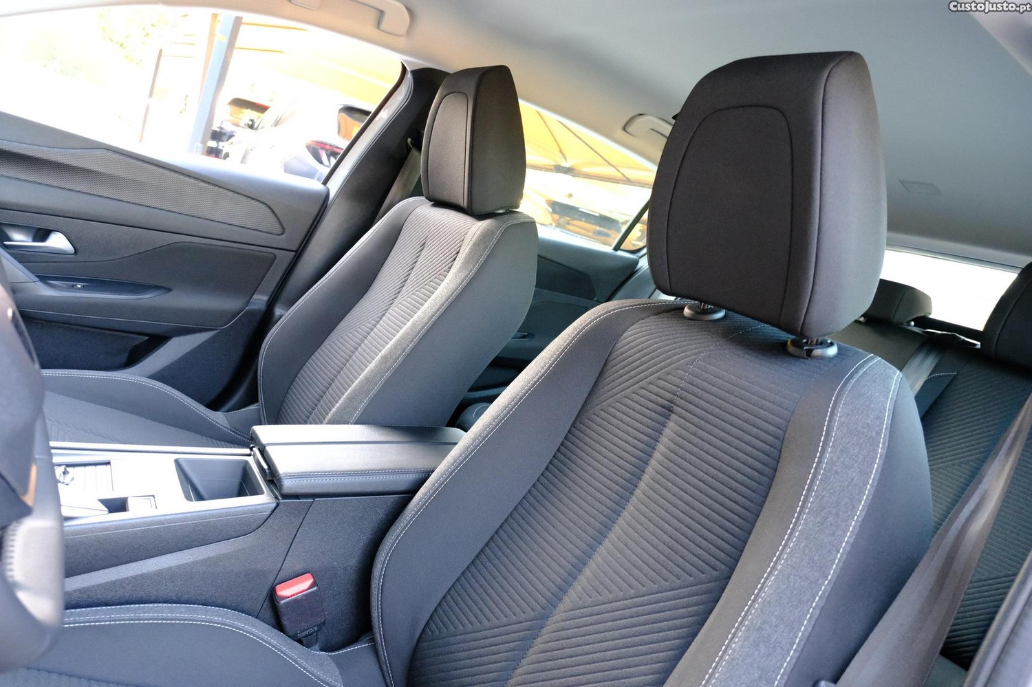 Peugeot 308 1.6 Hybrid Active Pack e-EAT8 — fotografia 16