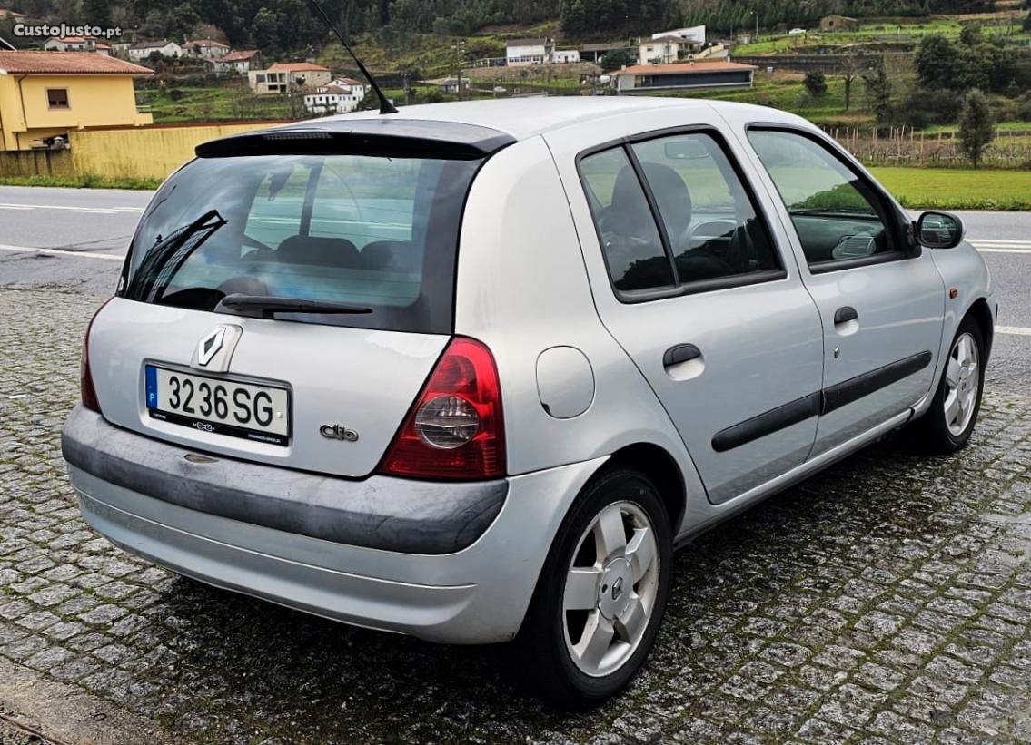 Renault Clio 1.5DCi 197.000kms — photo 3