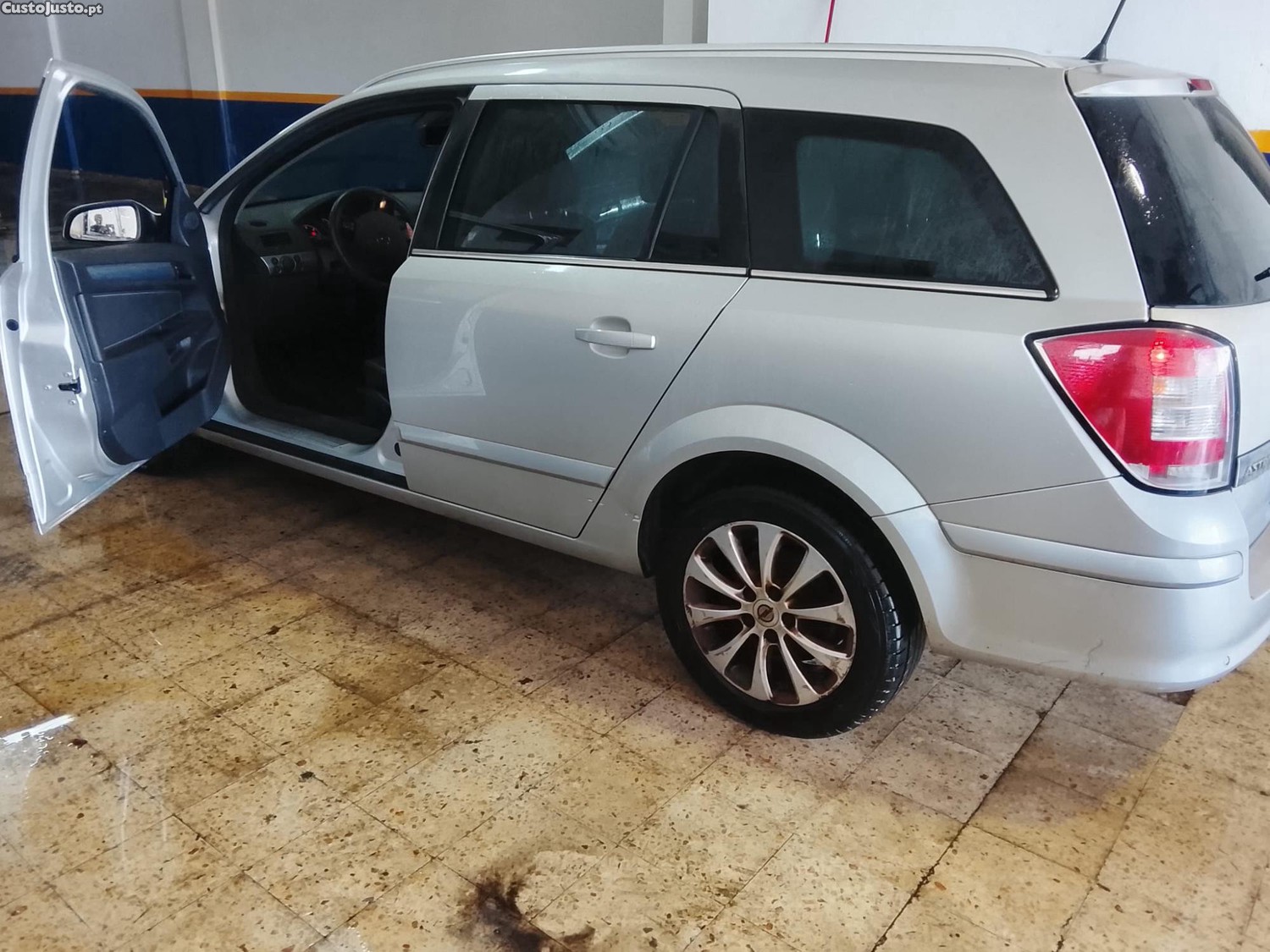 Opel Astra Station Wagon 1.7 Diesel - 09 — photo 3