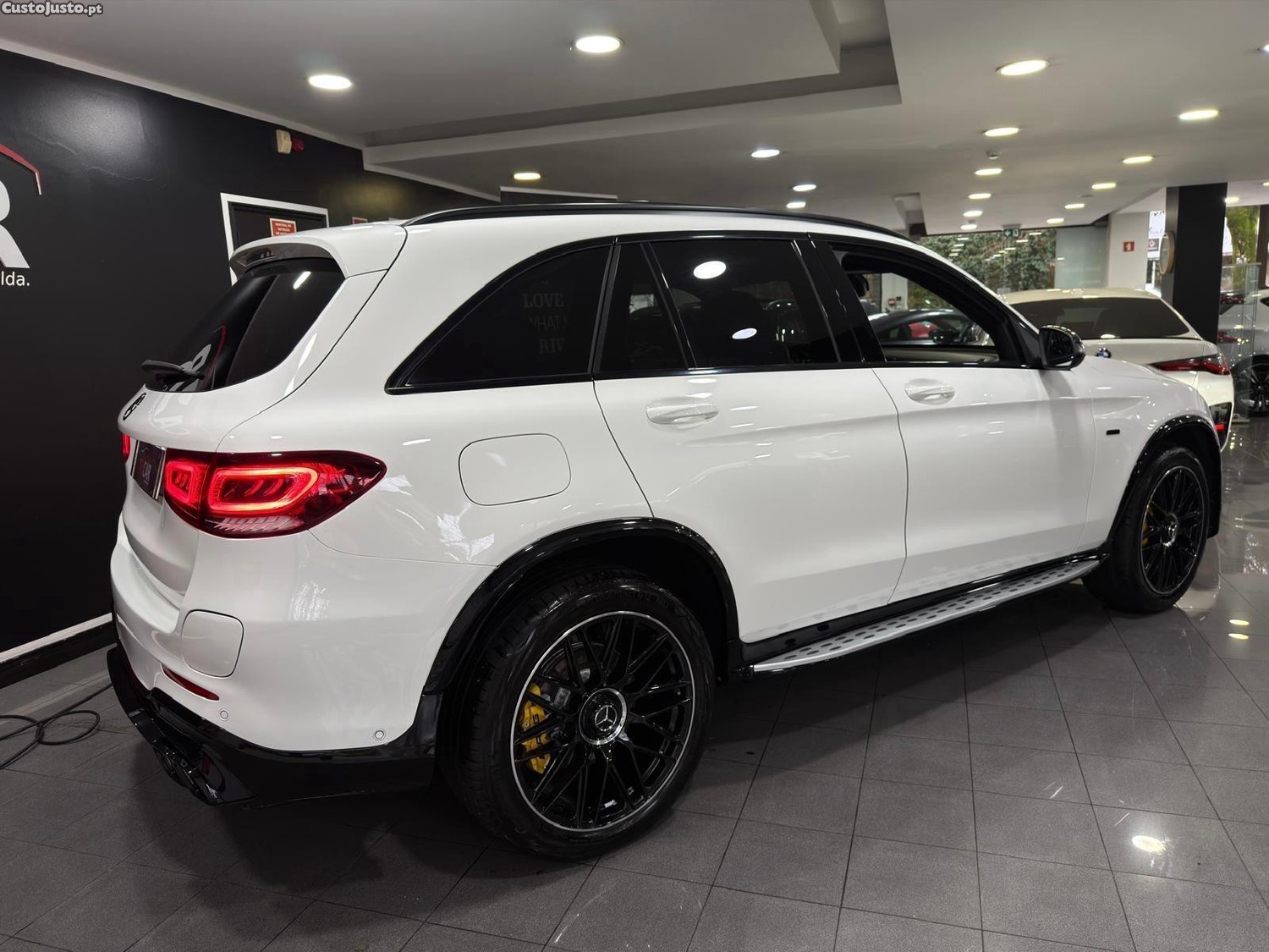 Mercedes-Benz GLC 300 de 4Matic — fotografia 17